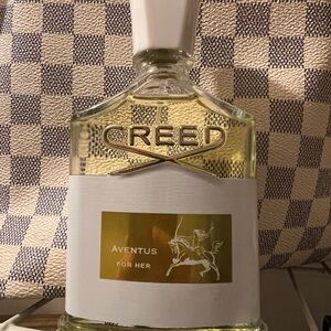 Creed Aventus For Her Perfume Box